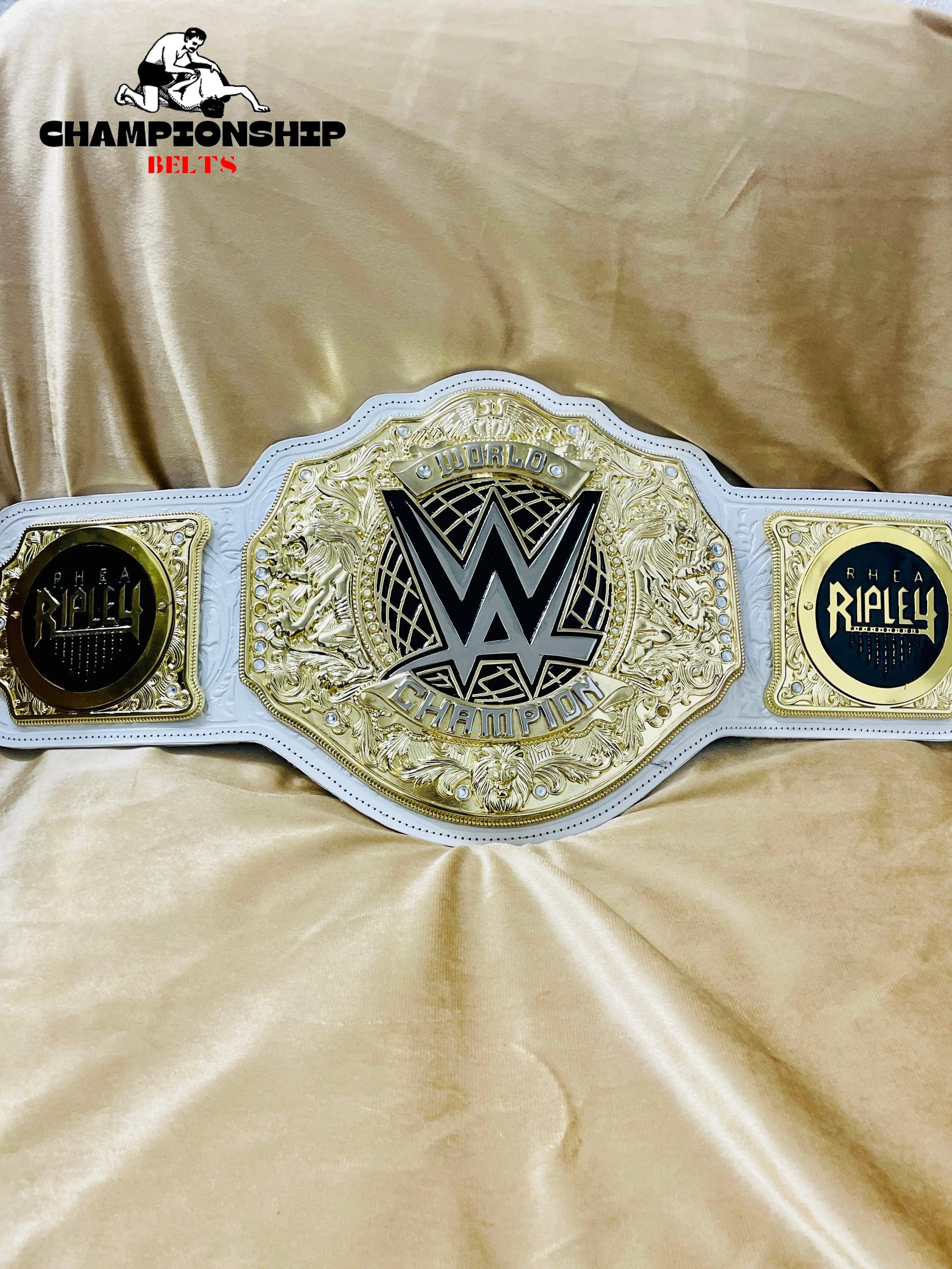white strap belt​